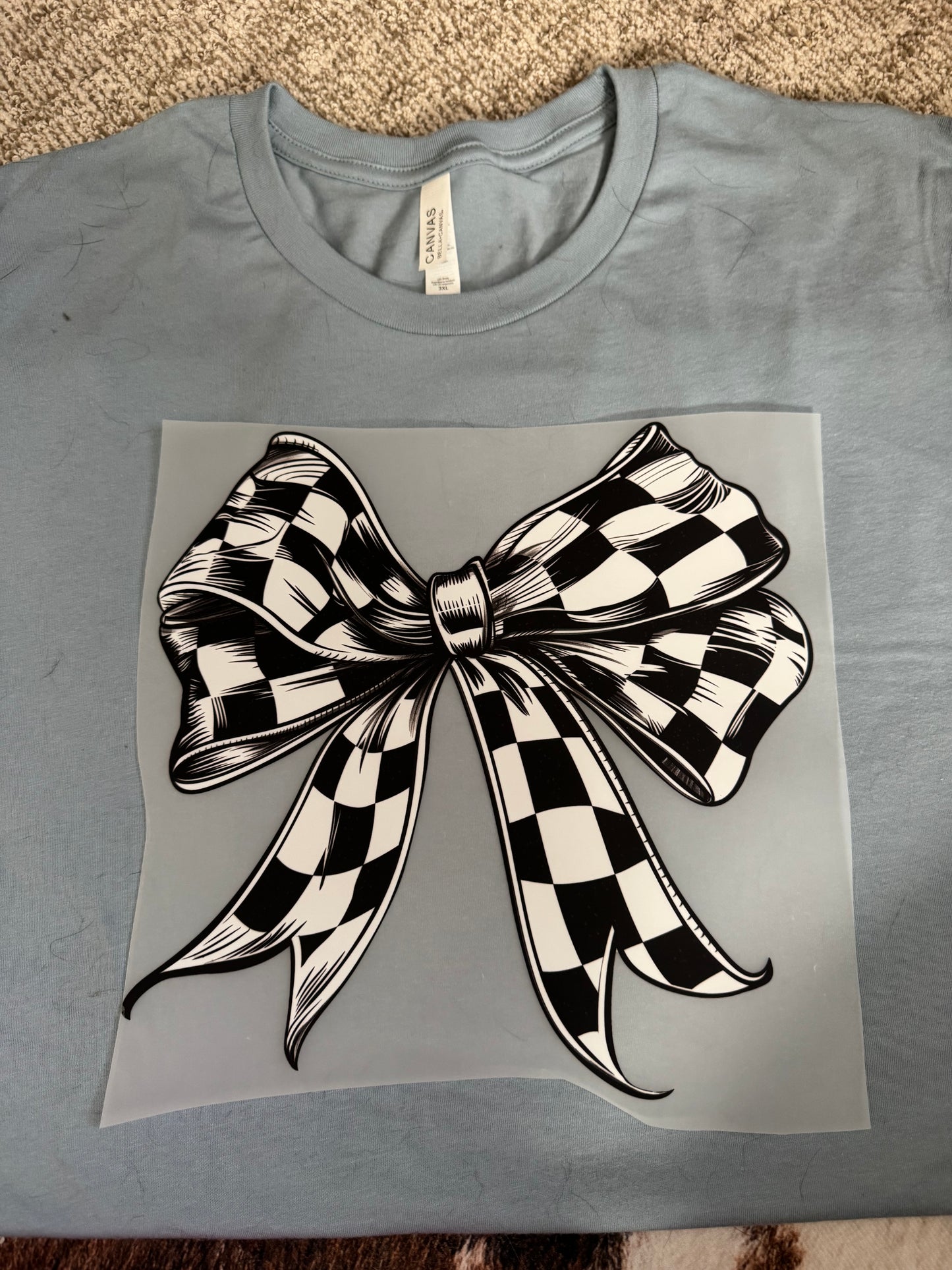 Checkered bow