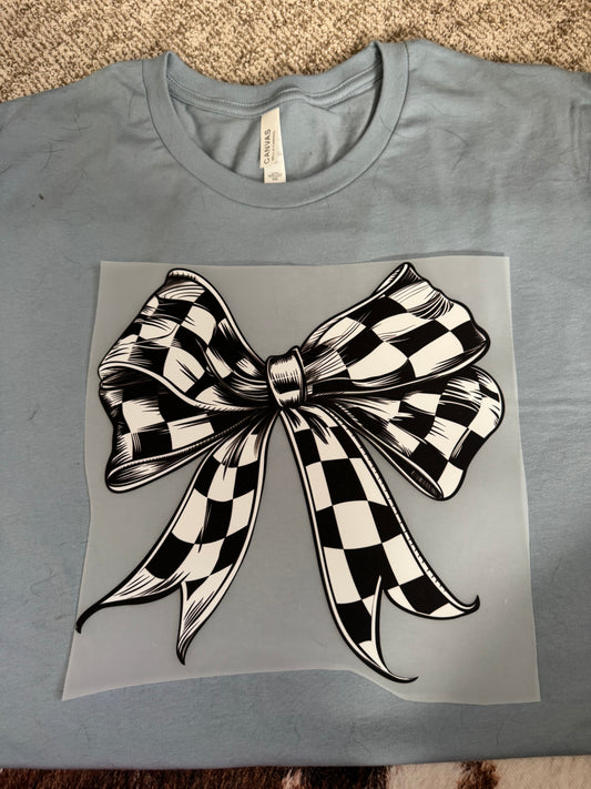 Checkered bow